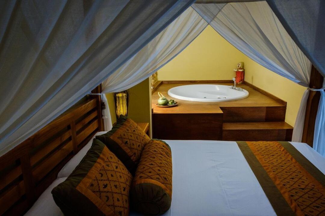 Masia Durba Hotel Castellnovo ภายนอก รูปภาพ