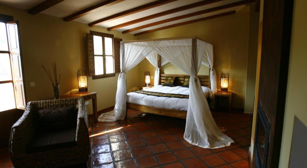 Masia Durba Hotel Castellnovo ภายนอก รูปภาพ