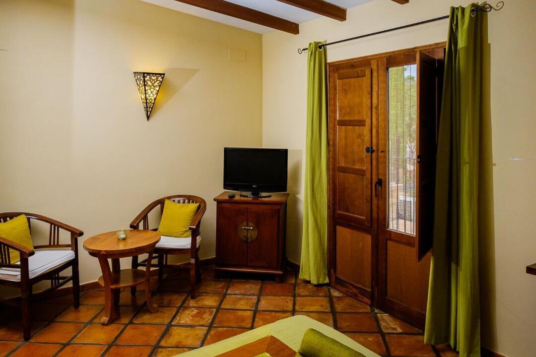 Masia Durba Hotel Castellnovo ภายนอก รูปภาพ