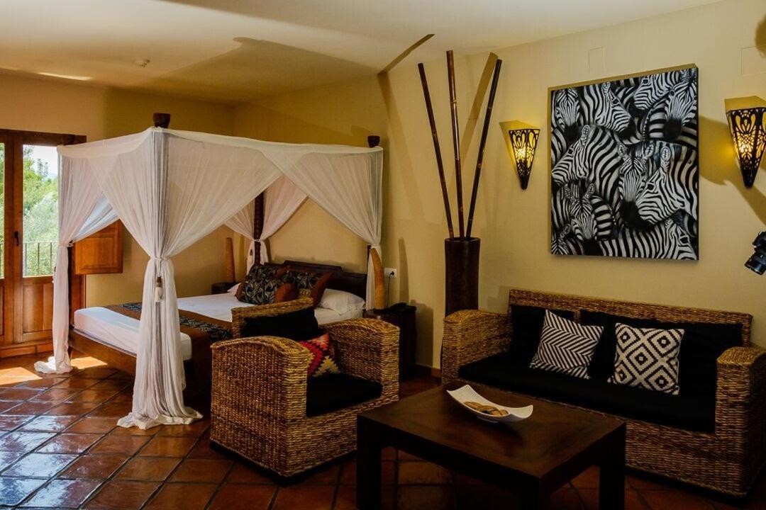 Masia Durba Hotel Castellnovo ภายนอก รูปภาพ