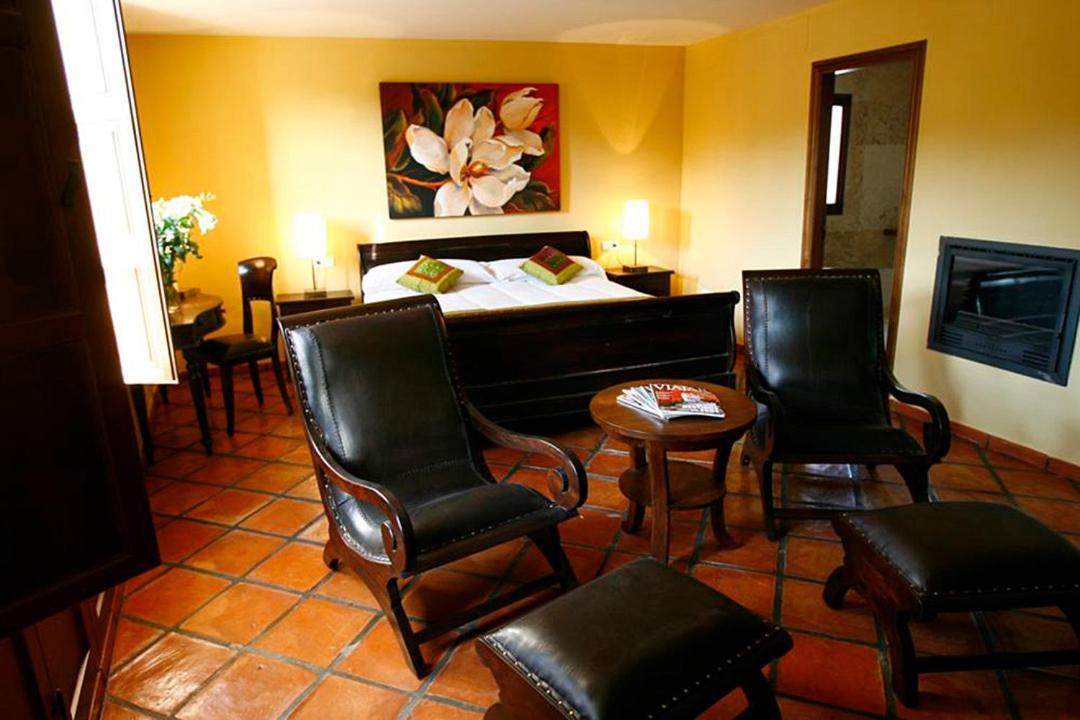 Masia Durba Hotel Castellnovo ภายนอก รูปภาพ