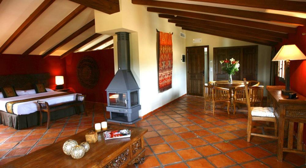 Masia Durba Hotel Castellnovo ภายนอก รูปภาพ