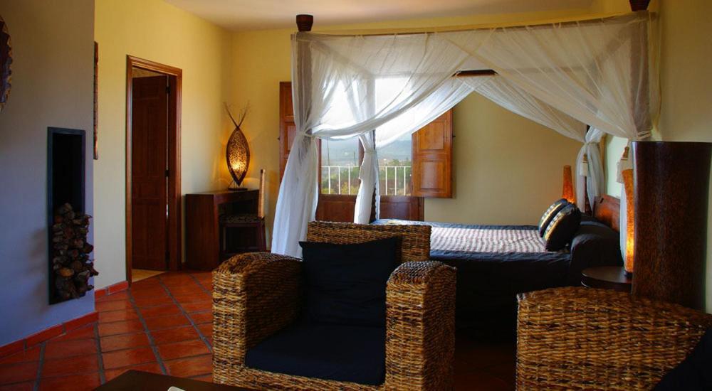 Masia Durba Hotel Castellnovo ภายนอก รูปภาพ